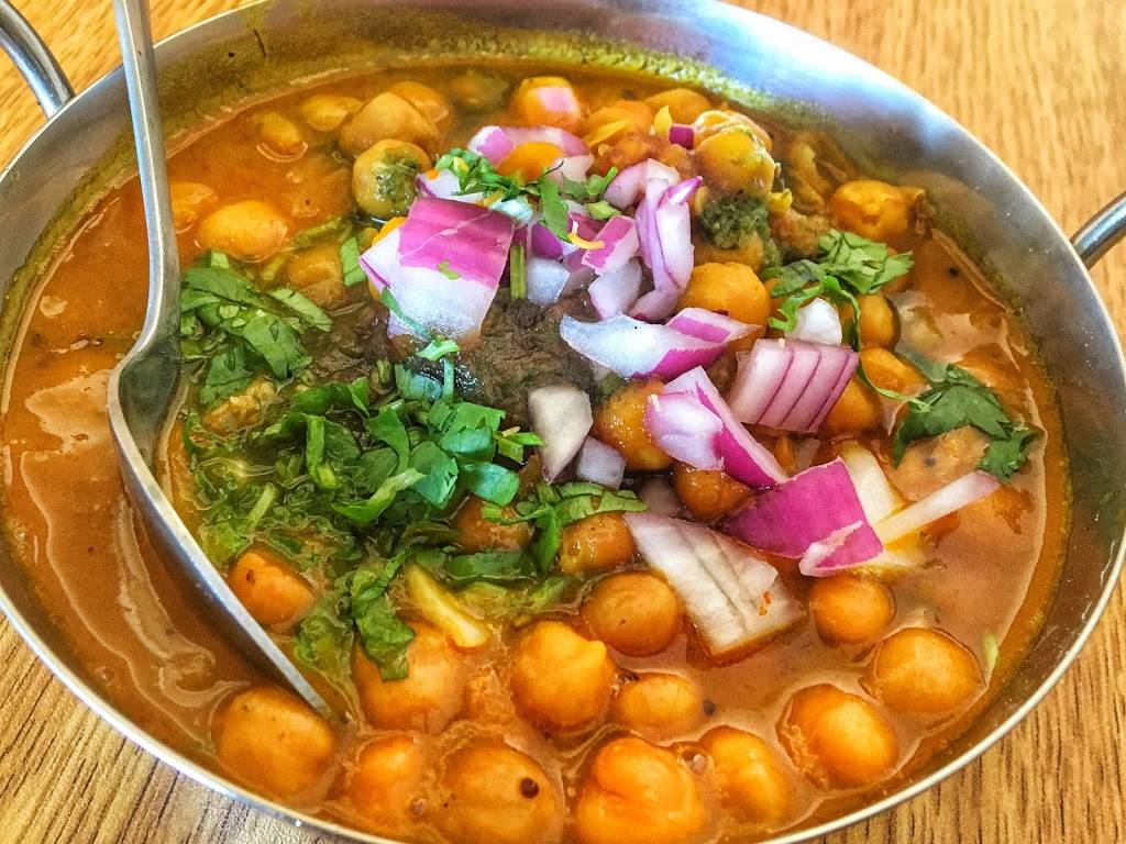 Radhe Chaat | restaurant | 10251 S De Anza Blvd, Cupertino, CA 95014, USA | 4089825220 OR +1 408-982-5220