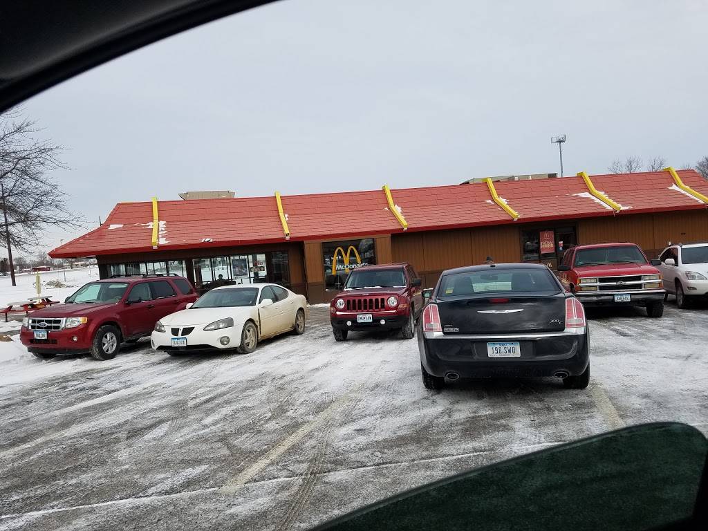 McDonalds | cafe | 1006 Stake Out Rd, Okoboji, IA 51355, USA | 7123327983 OR +1 712-332-7983