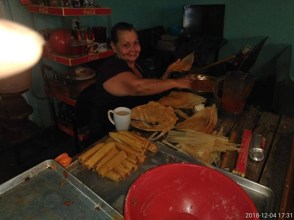 A & A Drive In | restaurant | 4103 W Commerce St, San Antonio, TX 78207, USA | 2103307440 OR +1 210-330-7440