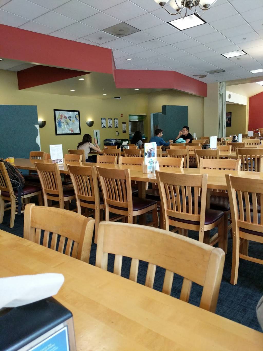 Wilbur Dining | restaurant | 658 Escondido Rd, Stanford, CA 94305, United States | 6507251505 OR +1 650-725-1505