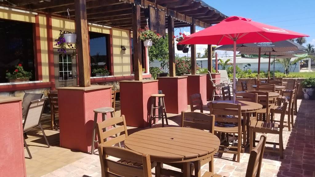 The Pig & Whistle | restaurant | 240 N Orlando Ave, Cocoa Beach, FL 32931, USA | 3217990724 OR +1 321-799-0724