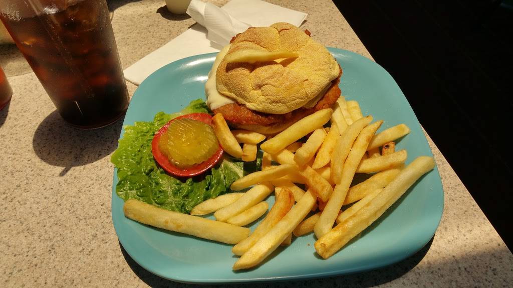 Downwind Restaurant and Lounge | night club | 2000 Airport Rd, Atlanta, GA 30341, USA | 7704520973 OR +1 770-452-0973