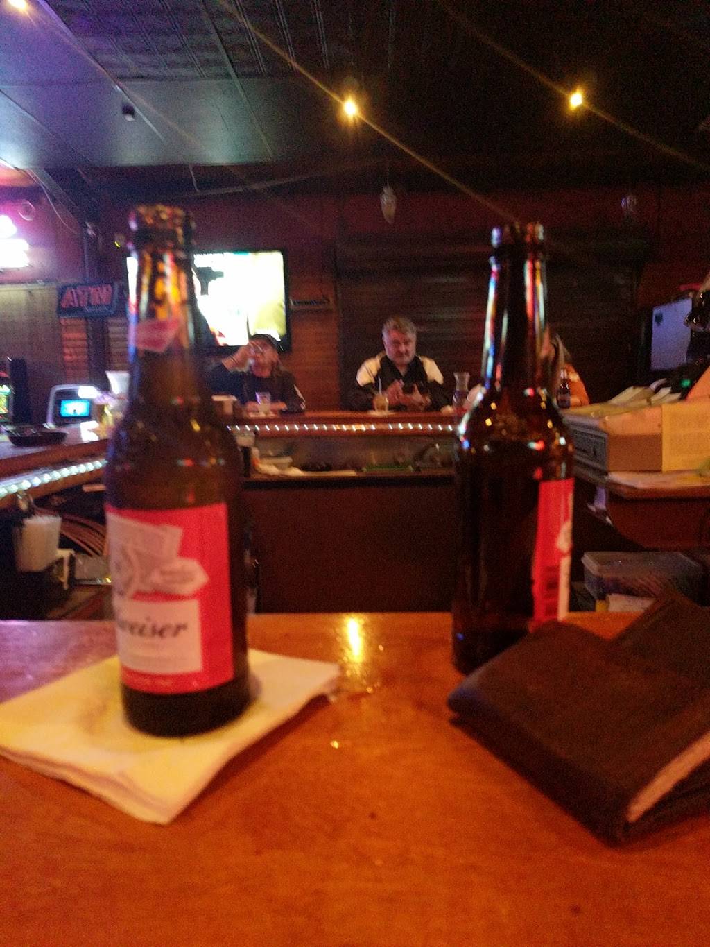 T Js Tavern | restaurant | 104 Kennedy St, Willis, TX 77378, USA | 9368567758 OR +1 936-856-7758