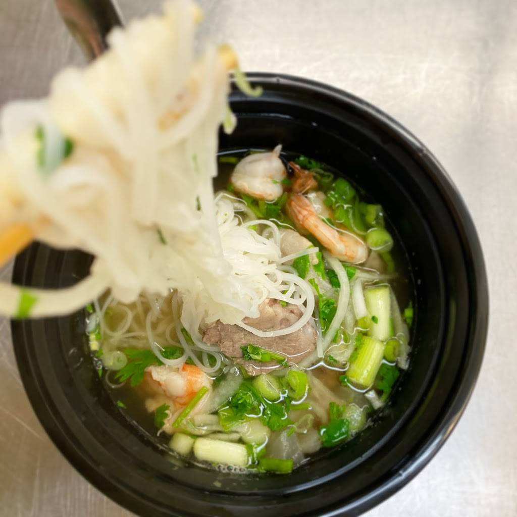 i5 Pho Alki “The Junction” | restaurant | 4611 36th Ave SW, Seattle, WA 98126, USA | 2065134443 OR +1 206-513-4443