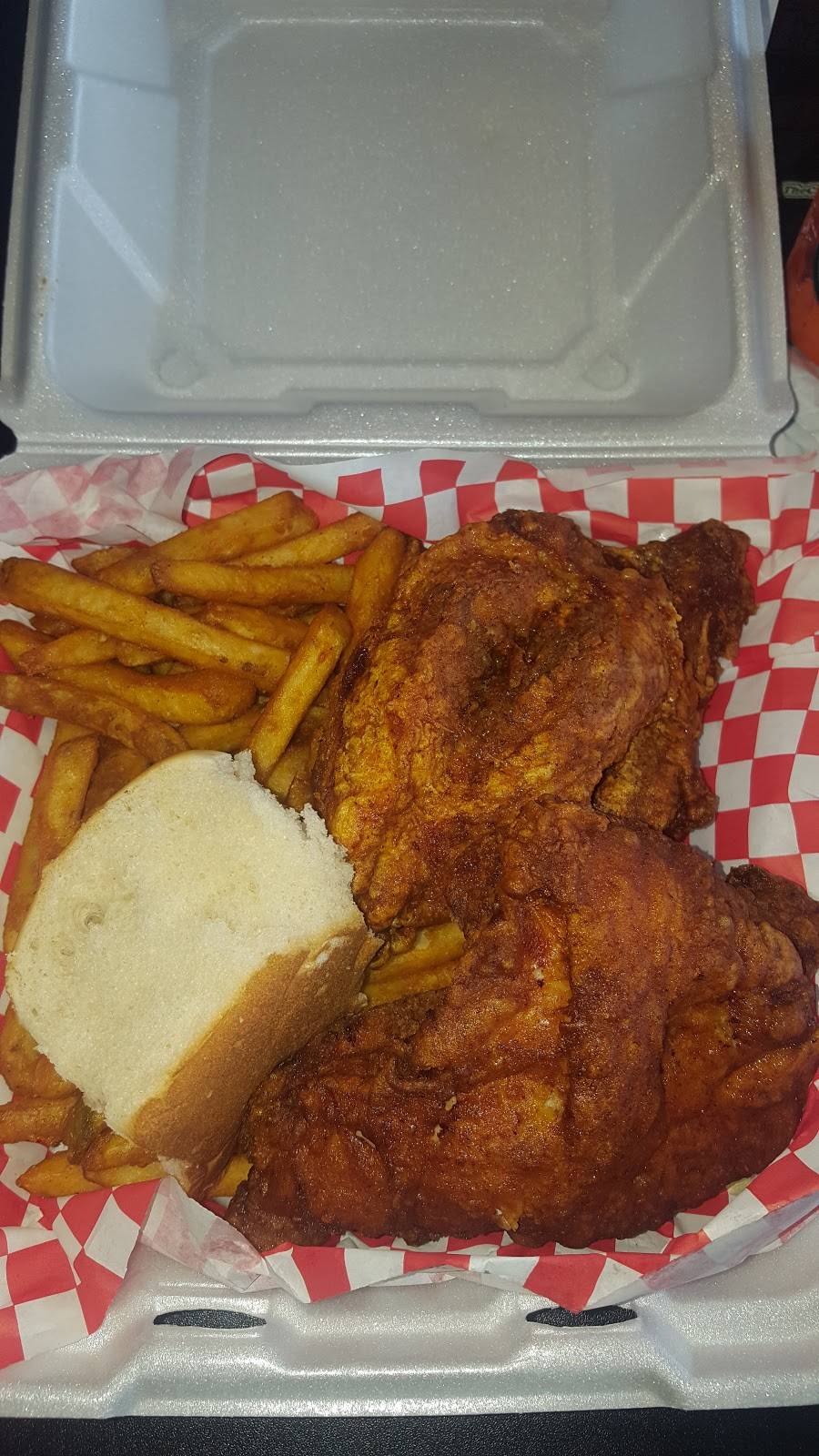 Pinulito Fried Chicken | restaurant | 10349 Ferguson Rd, Dallas, TX 75228, USA | 9723734566 OR +1 972-373-4566