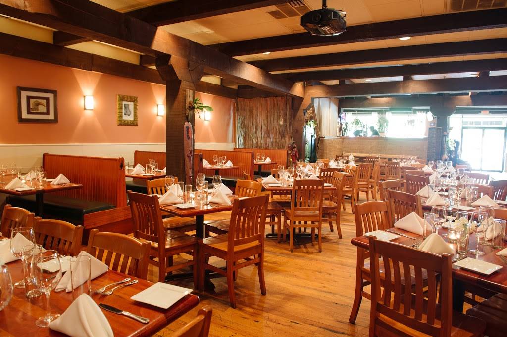 Shebeen Pub & Braai | restaurant | 247 Ridge McIntire Rd, Charlottesville, VA 22903, USA | 4342963185 OR +1 434-296-3185