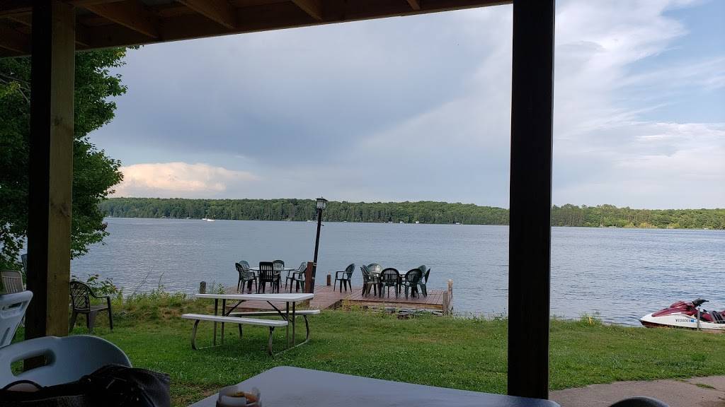 Waters Edge Lodge | restaurant | Crandon, WI 54520, USA | 7154781224 OR +1 715-478-1224