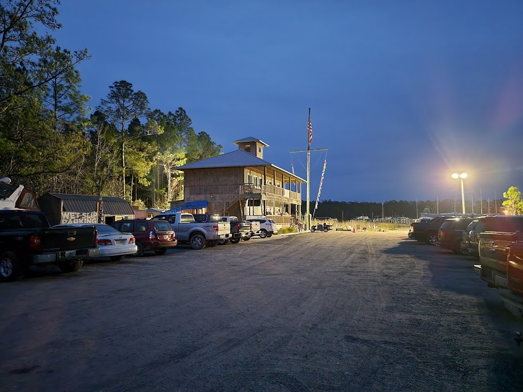 The Oar House and Oyster Bar | restaurant | 621 Marina Village Blvd, Freeport, FL 32439, USA | 8508802106 OR +1 850-880-2106