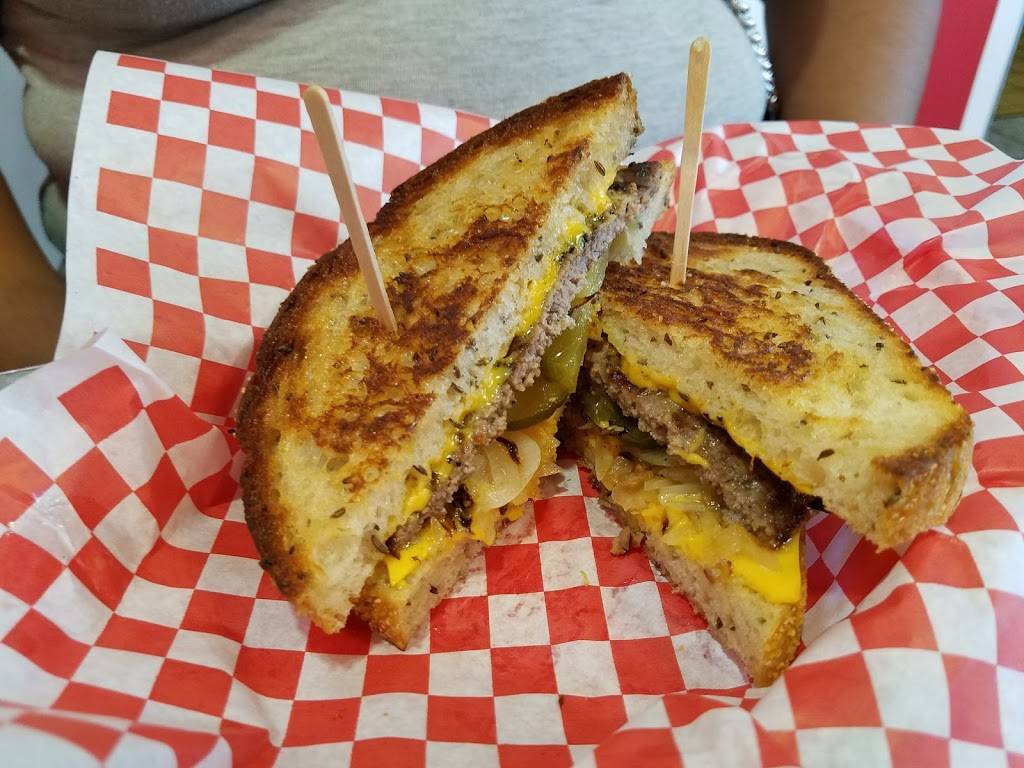 P & G Burgers | restaurant | 190 W Valley Blvd, Colton, CA 92324, USA | 9098249630 OR +1 909-824-9630