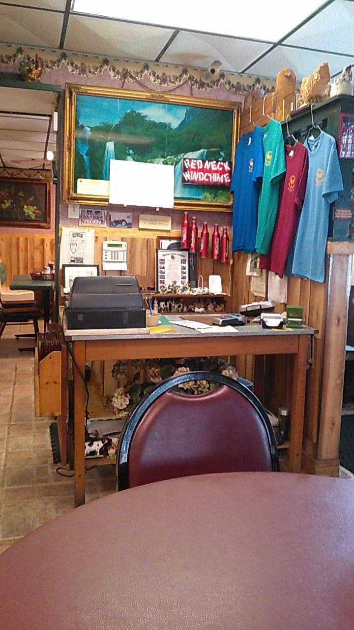 Lil Bit Kuntry | restaurant | 4999 71st Ave N, Pinellas Park, FL 33781, USA | 7275265544 OR +1 727-526-5544