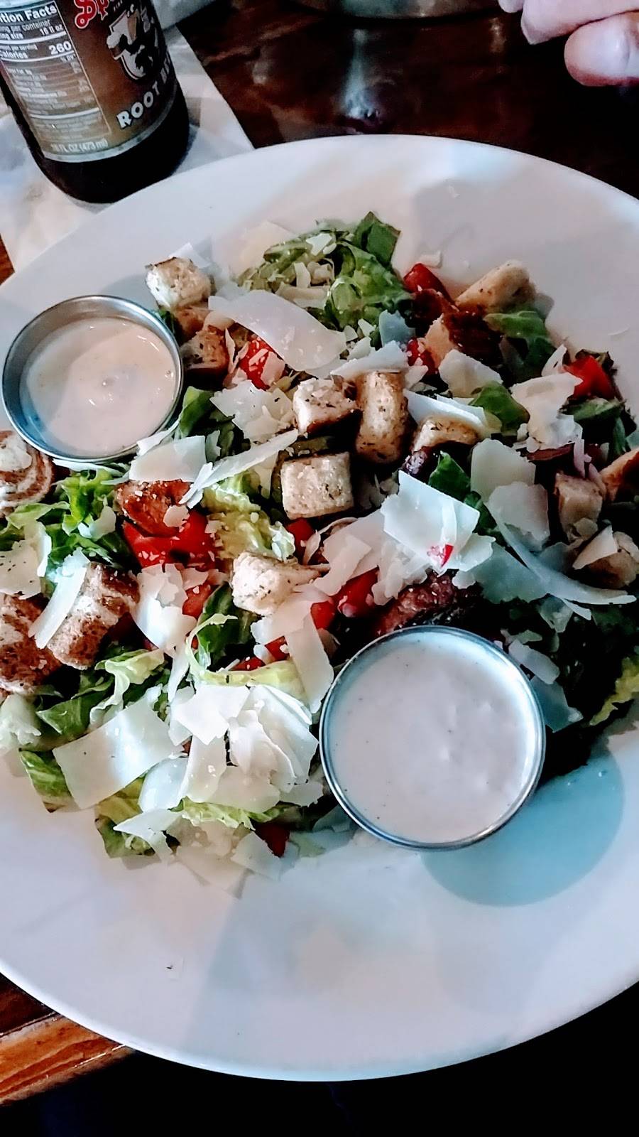 The Hale House | restaurant | 10539 W Forest Home Ave, Hales Corners, WI 53130, USA | 4143779392 OR +1 414-377-9392