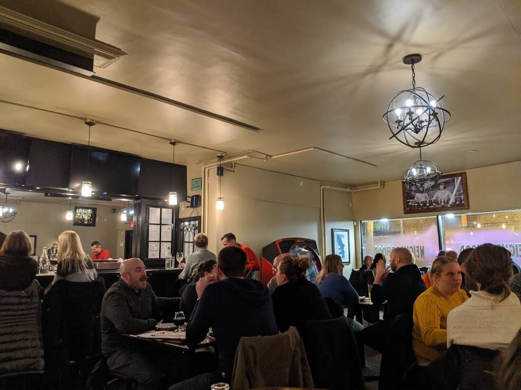 The Neighborhood Draft | restaurant | 5921 W Vliet St, Milwaukee, WI 53208, USA | 4148852028 OR +1 414-885-2028