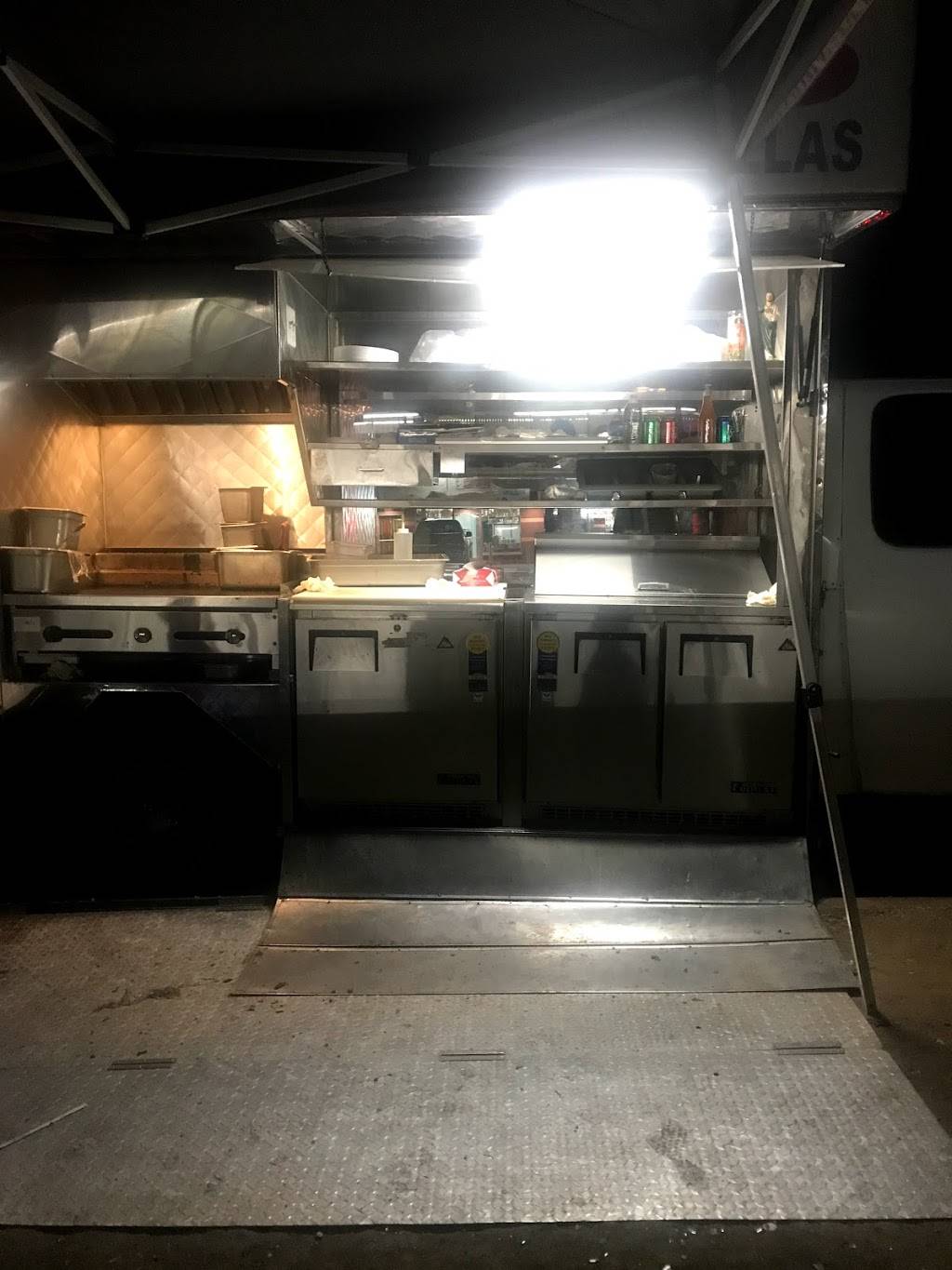 El Taco Toro | restaurant | 4400 S Slauson Ave, Los Angeles, CA 90230, USA | 3105032062 OR +1 310-503-2062