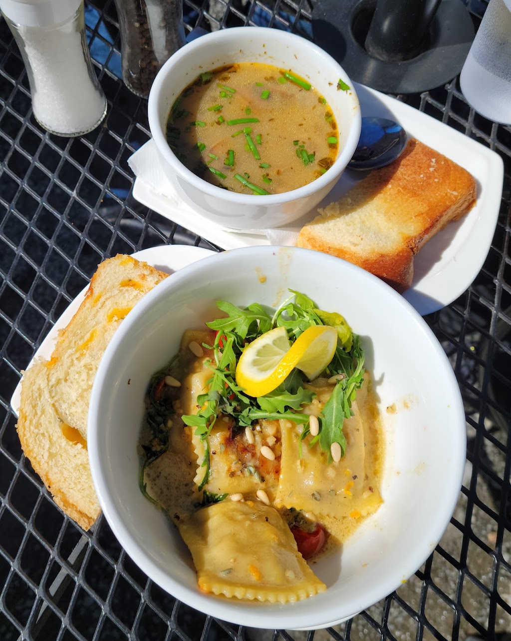 Simple Eatery & Spoon It Up | restaurant | 402 E Main St, Buena Vista, CO 81211, USA | 7192079400 OR +1 719-207-9400