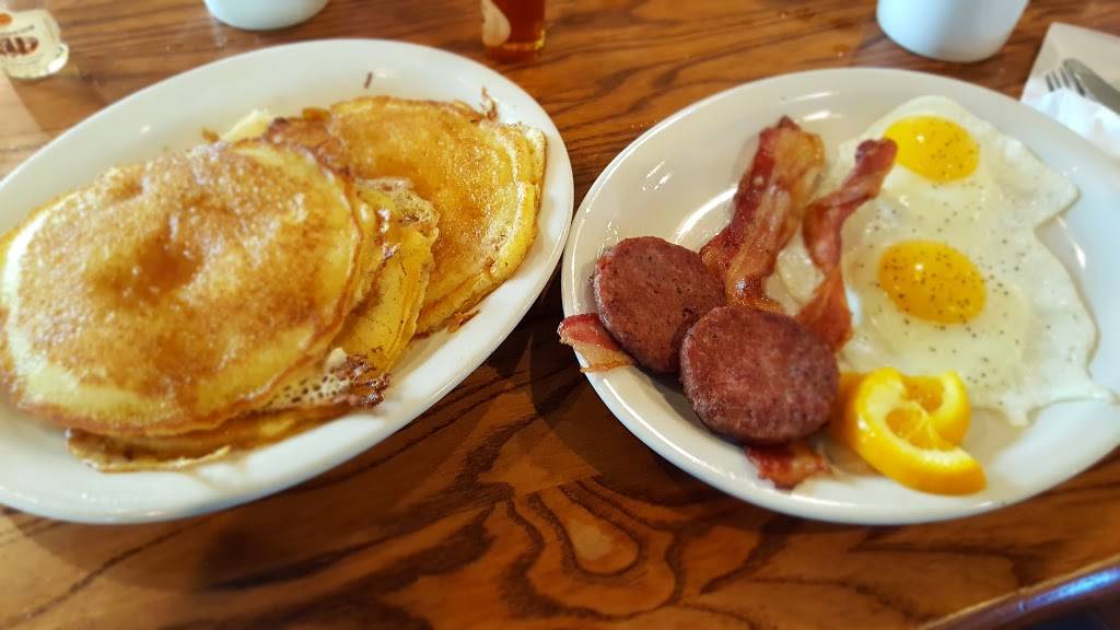 Cracker Barrel Old Country Store | restaurant | 5600 Patriot Blvd, Youngstown, OH 44515, USA | 3306527227 OR +1 330-652-7227