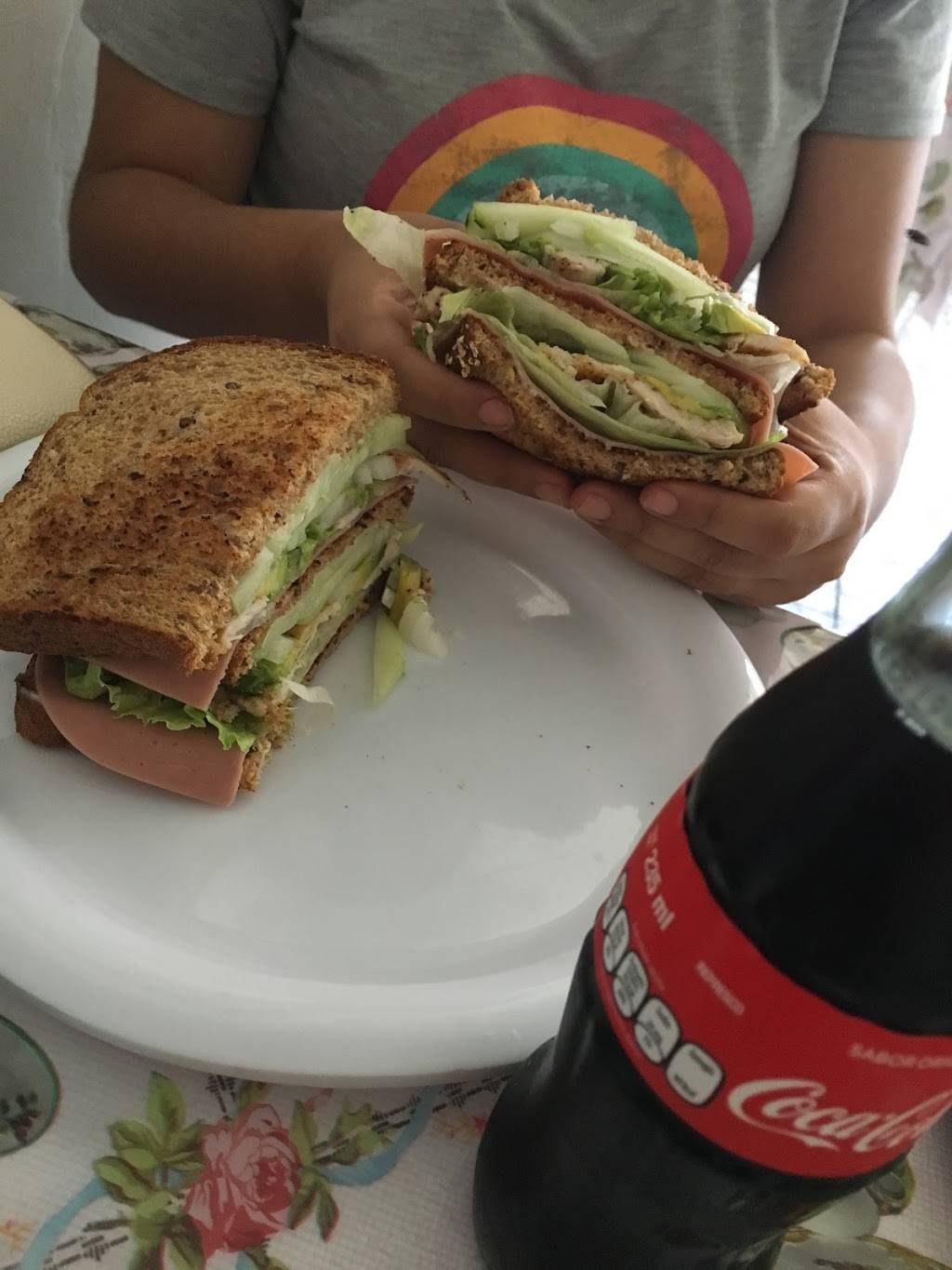 Loncheria la escondida | restaurant | Guaycuras 24, Herrera, 22534 Tijuana, B.C., Mexico | 016648193312 OR +52 664 819 3312