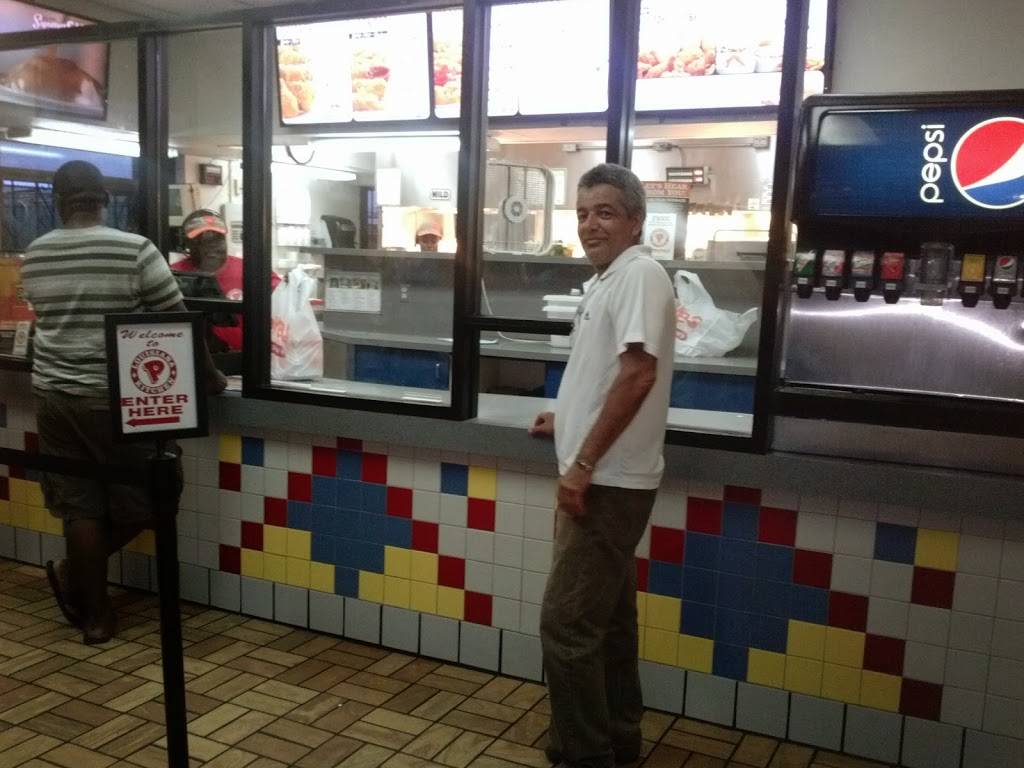 Popeyes Louisiana Kitchen | restaurant | 2490 NW 79th St, Miami, FL 33147, USA | 3058365514 OR +1 305-836-5514