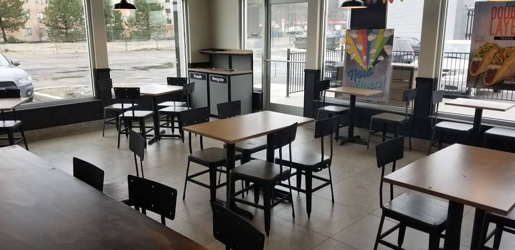 Taco Bell | meal takeaway | 2480 Homer Watson Blvd, Kitchener, ON N2P 2R5, Canada | 5198943434 OR +1 519-894-3434