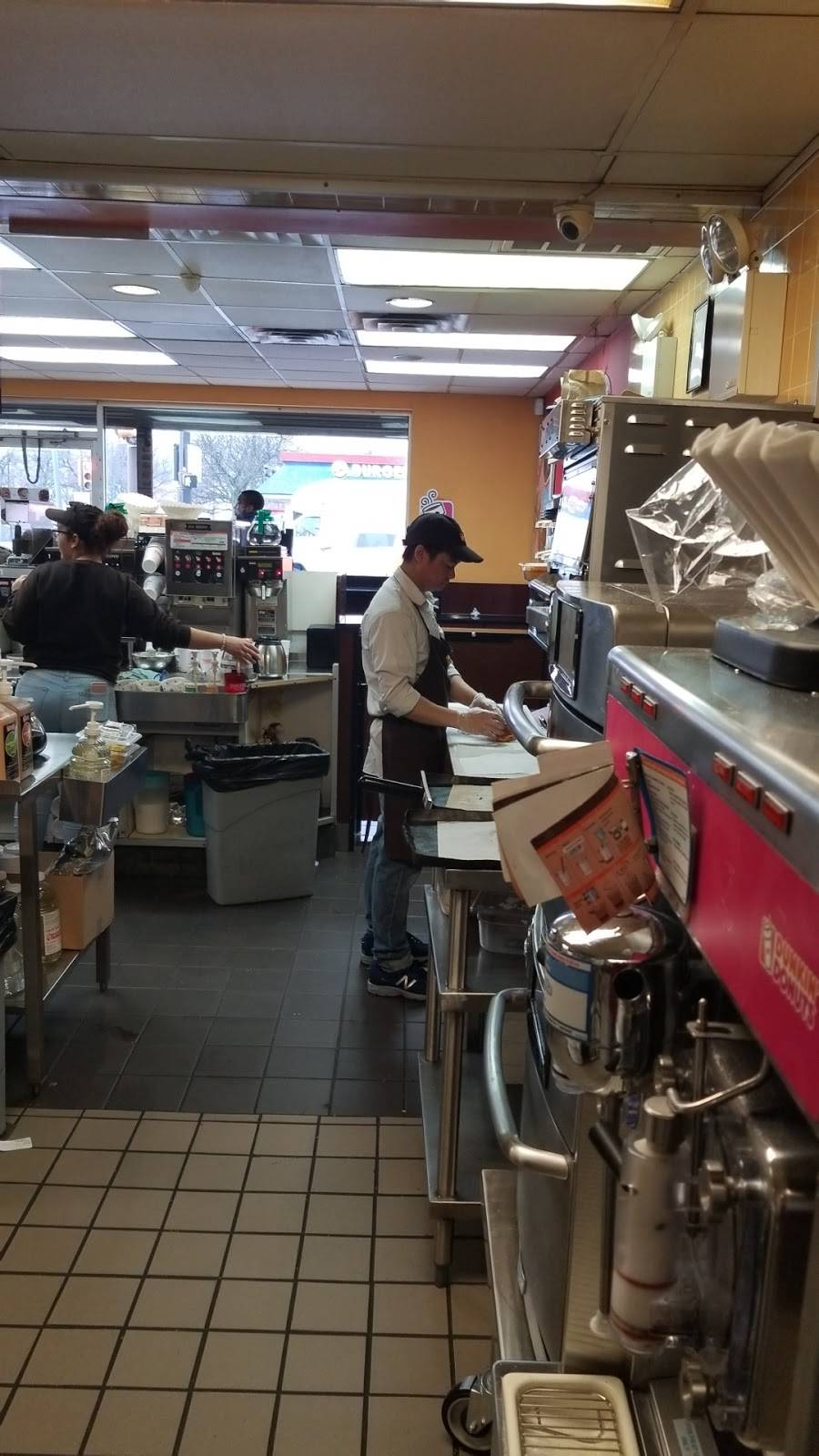 Dunkin | bakery | 4700 N Broad St, Philadelphia, PA 19141, USA | 2154579709 OR +1 215-457-9709