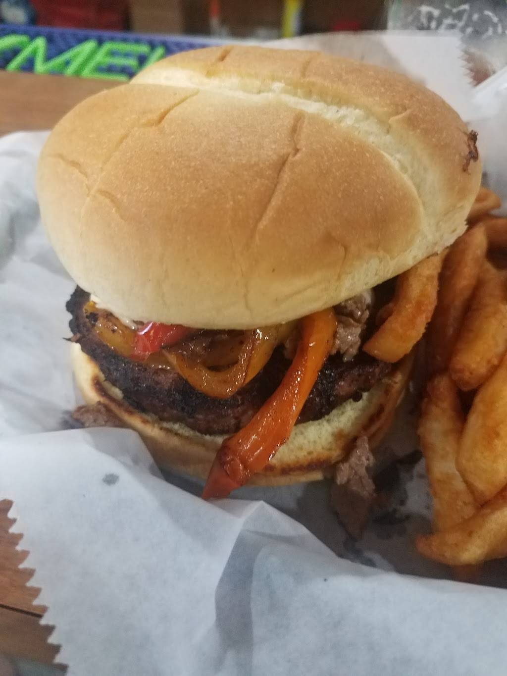 Maple Street Grille | restaurant | 303 10th Ave, PO Box 44, Orion, IL 61273, USA | 3096262087 OR +1 309-626-2087