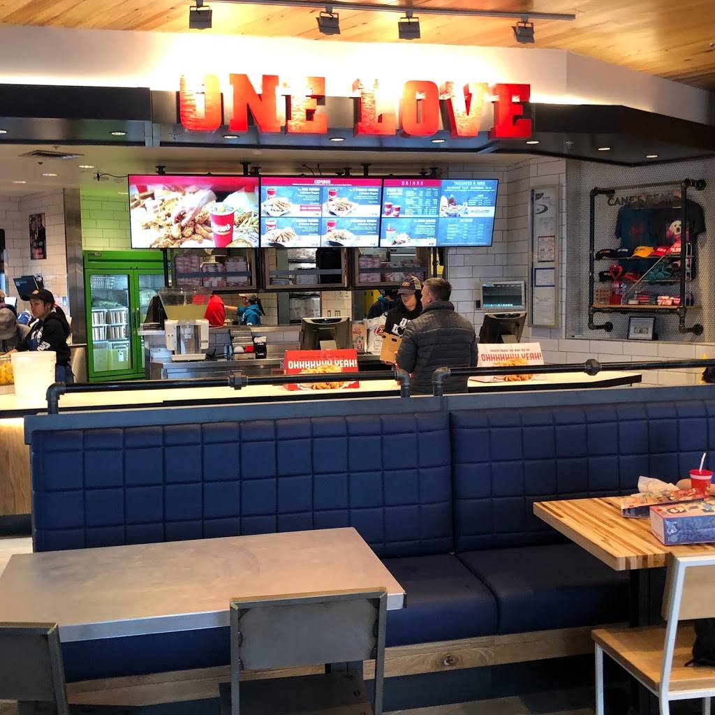 Raising Canes Chicken Fingers | meal takeaway | 60 W 63rd St, Westmont, IL 60559, USA | 6309684799 OR +1 630-968-4799