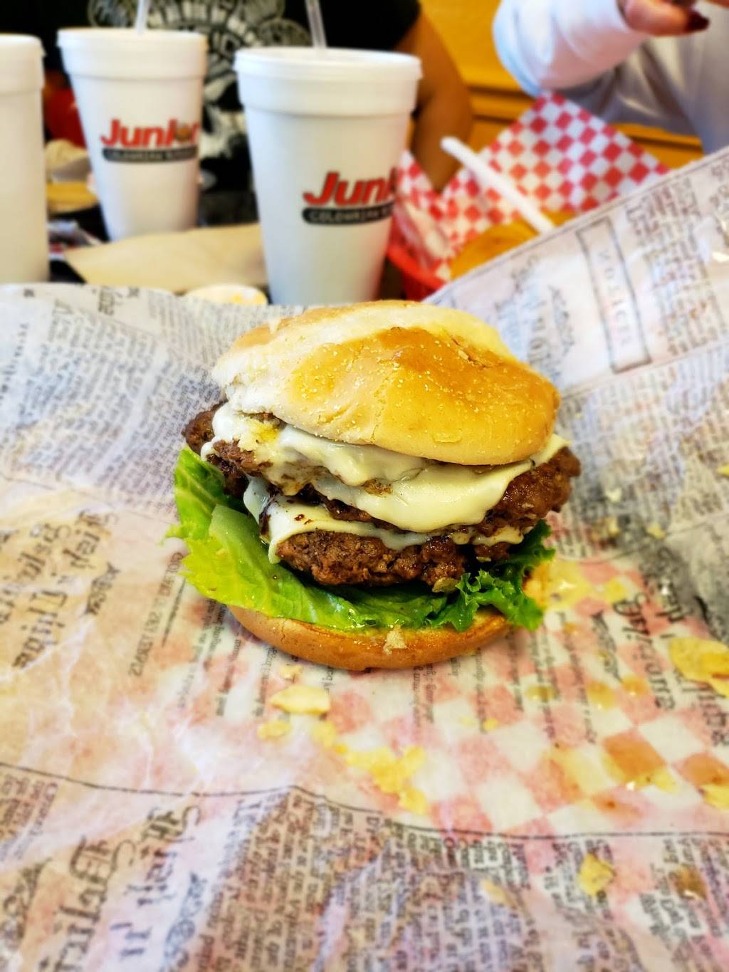 Junior Colombian Burger - Lee Vista Boulevard | restaurant | 8255 Lee Vista Blvd, Orlando, FL 32829, USA | 4077455052 OR +1 407-745-5052