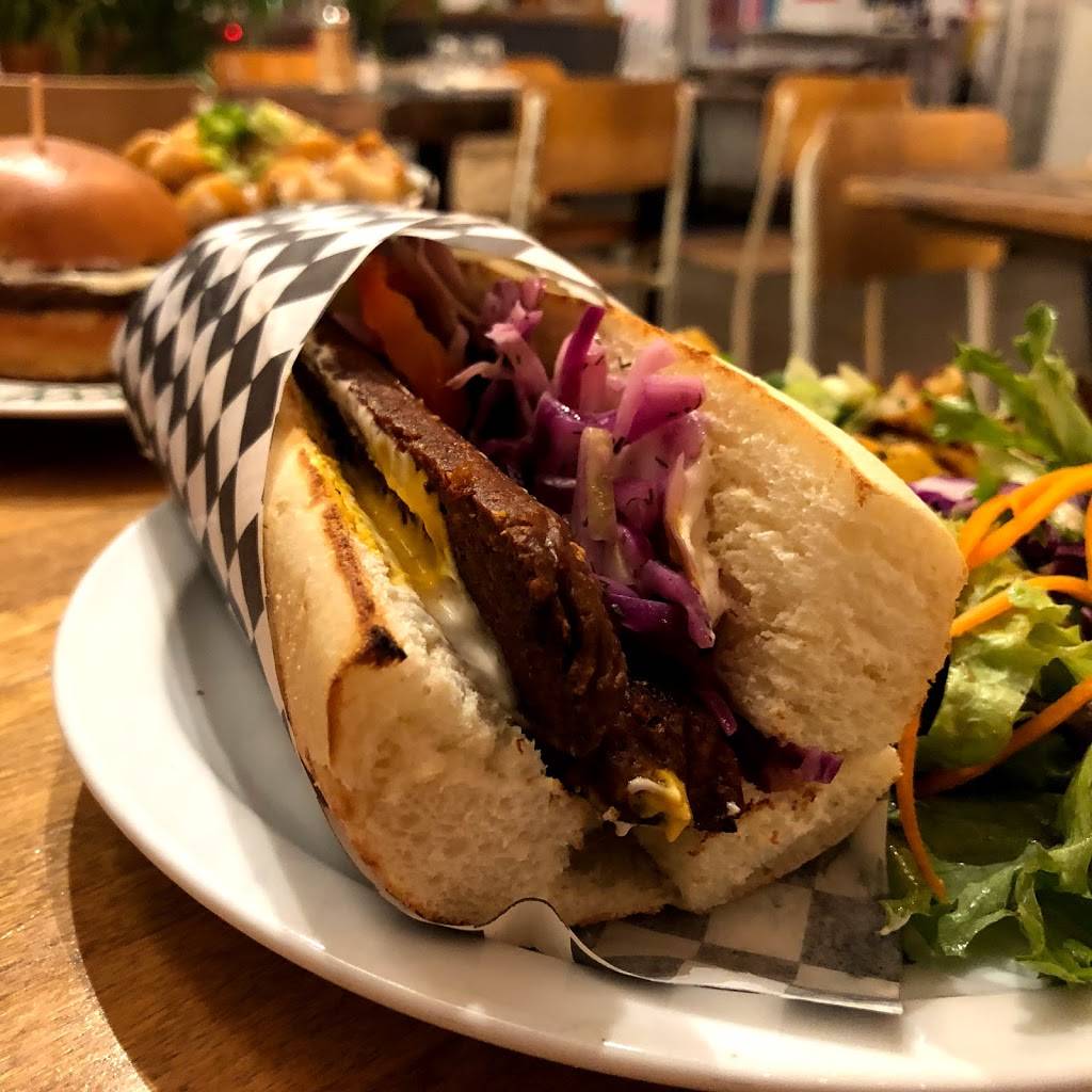 Antidote Bouffe Végane | restaurant | 3459 Rue Ontario E, Montréal, QC H1W 1R4, Canada | 5143036300 OR +1 514-303-6300