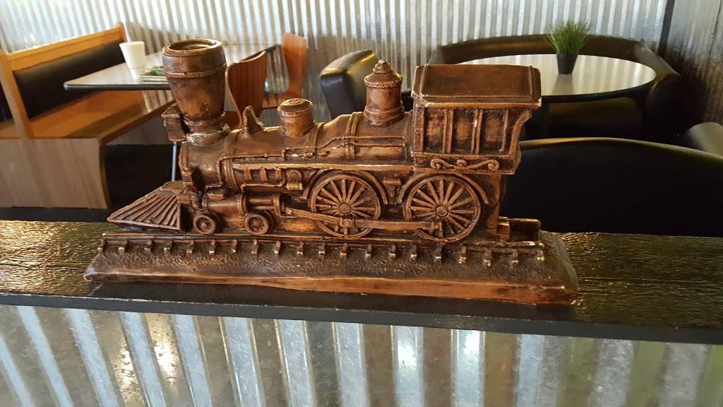 Chartroose Caboose | restaurant | 10636 Metcalf Ave, Overland Park, KS 66212, USA | 9133413631 OR +1 913-341-3631