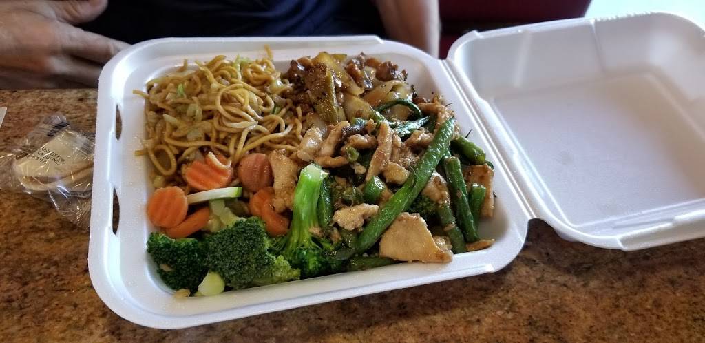 Panda Express | meal takeaway | 908 E St, Marysville, CA 95901, USA | 5307421849 OR +1 530-742-1849