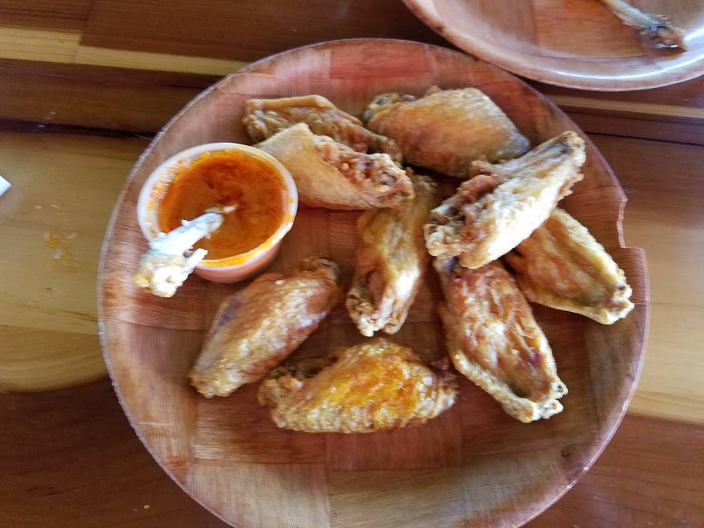 Hooters | meal takeaway | 17 S Atlantic Blvd Unit 304, Fort Lauderdale, FL 33316, USA | 9547670014 OR +1 954-767-0014