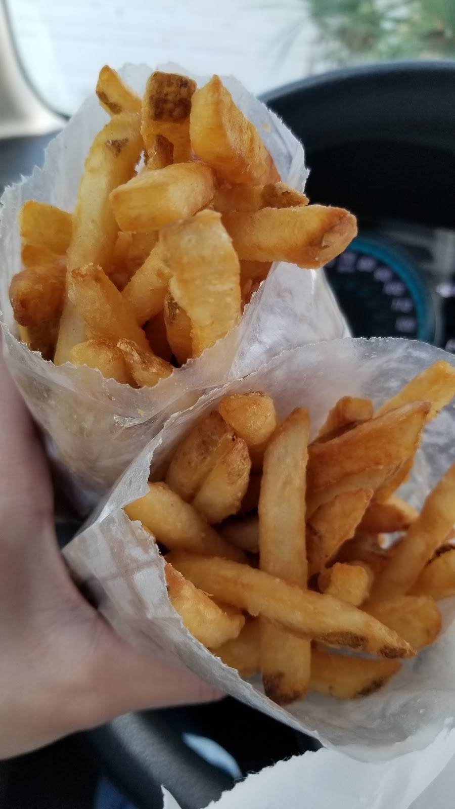 Ralphs Burger House | restaurant | 15 Rodgers Blvd, Chiefland, FL 32626, USA | 3524932687 OR +1 352-493-2687