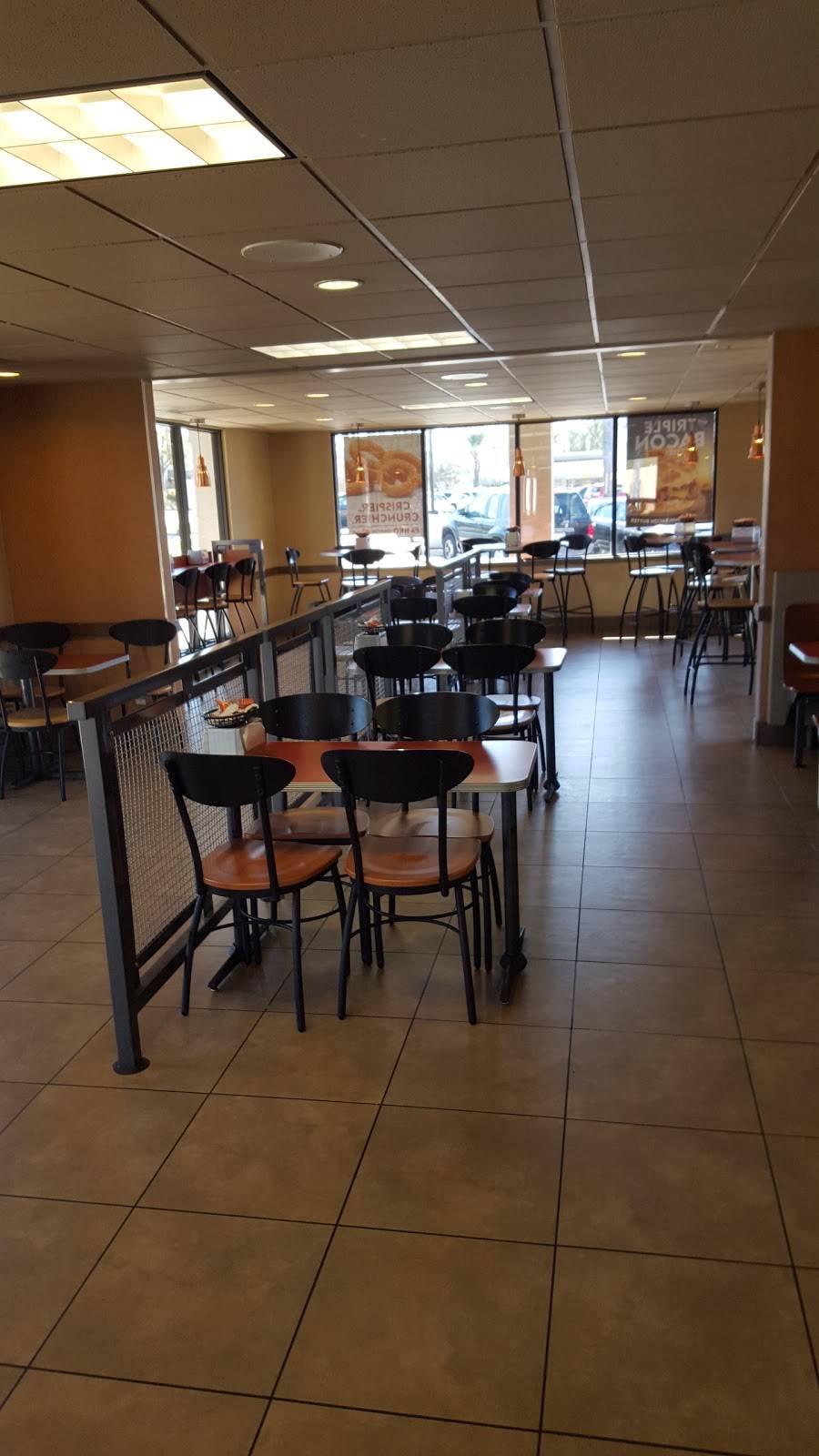 Jack in the Box | restaurant | 740 Sycamore Ave, Vista, CA 92083, USA | 7607274081 OR +1 760-727-4081