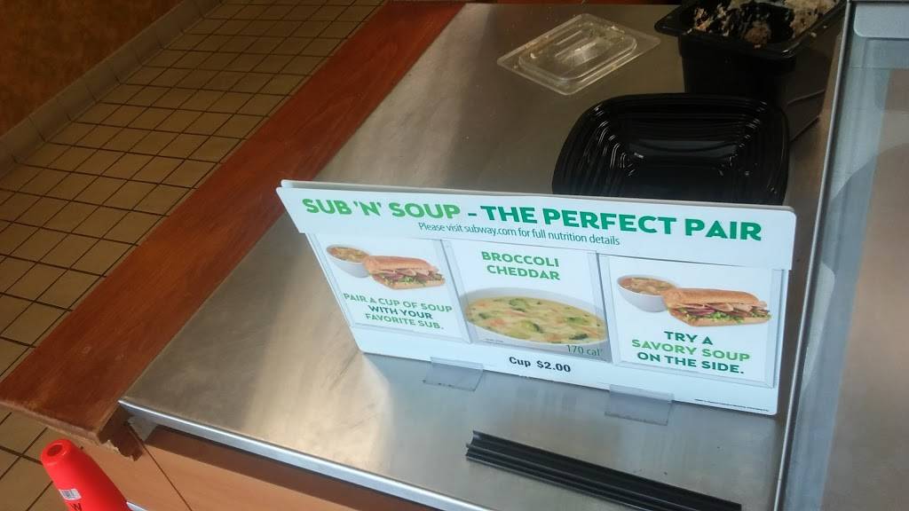 Subway | meal takeaway | 523 Lomas Blvd NW, Albuquerque, NM 87102, USA | 5059622146 OR +1 505-962-2146