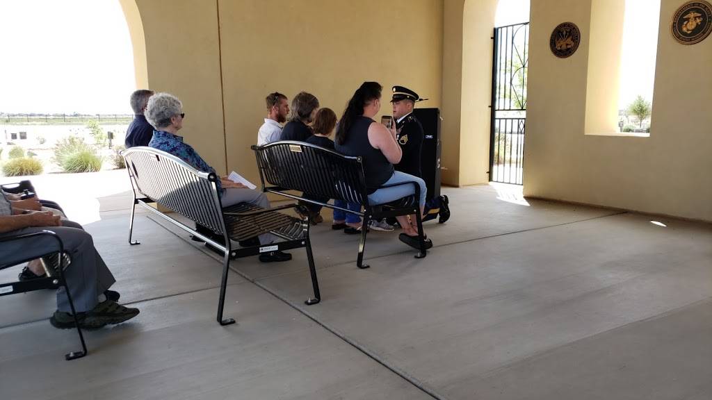 Lucky Wishbone | restaurant | 3979 N Oracle Rd, Tucson, AZ 85705, USA | 5208879160 OR +1 520-887-9160