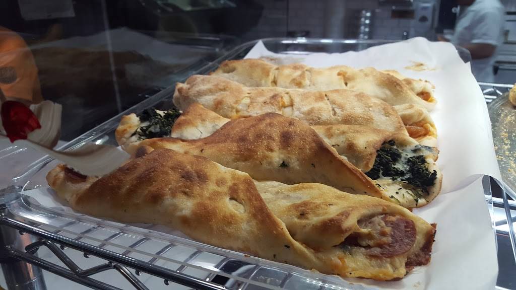 Brooklyns Homeslice Pizza | restaurant | 3016, 567 Vanderbilt Ave, Brooklyn, NY 11238, USA | 7188663147 OR +1 718-866-3147