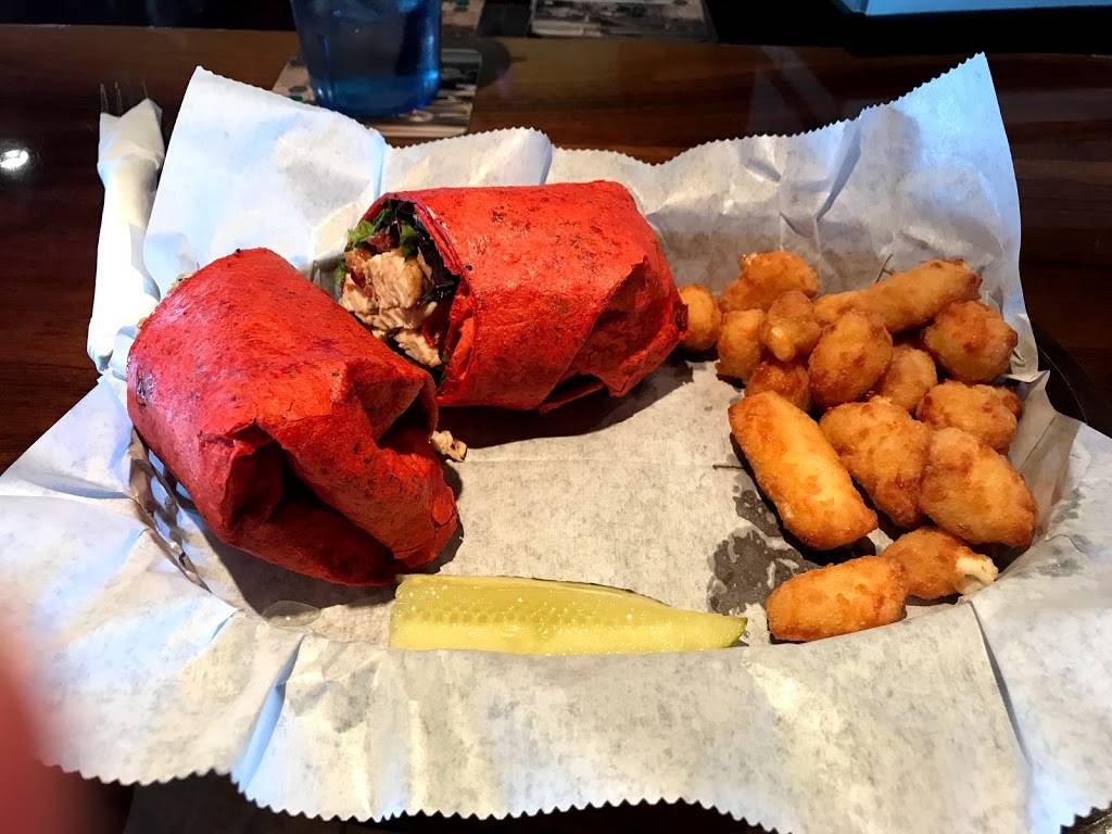 Varsity Bar & Grill | restaurant | 1205 W Main St, Sun Prairie, WI 53590, USA | 6083182729 OR +1 608-318-2729