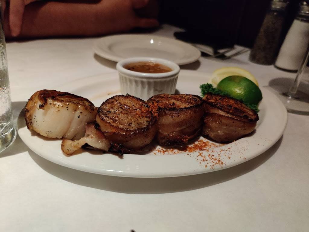 Charleys Steak House | restaurant | 8255 International Dr #100, Orlando, FL 32819, USA | 4073630228 OR +1 407-363-0228