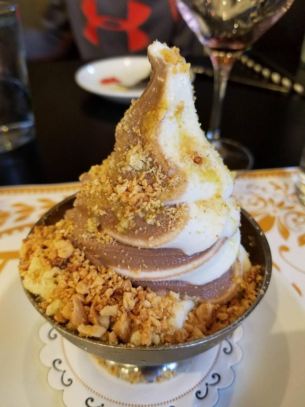 Tarry Lodge | restaurant | 278 Park St, New Haven, CT 06511, USA | 2036720765 OR +1 203-672-0765