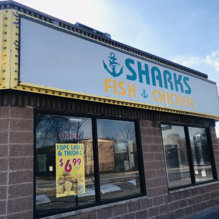 Sharks fish and chicken | restaurant | 215 W Pershing Rd, Chicago, IL 60609, USA | 7738912702 OR +1 773-891-2702