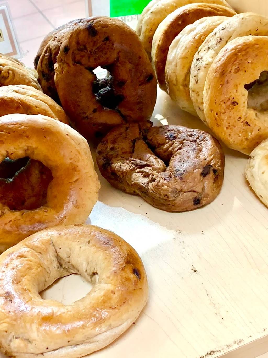 Old Bagel House | restaurant | 101 Osler Dr #120, Dundas, ON L9H 4H6, Canada | 9056275299 OR +1 905-627-5299