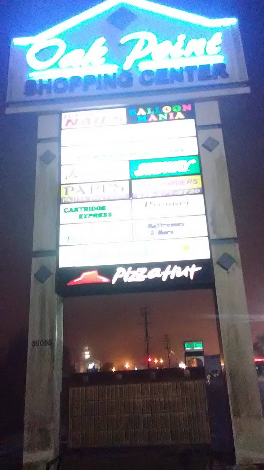 Pizza Hut | meal takeaway | 35055 LA-16 Suite 1A, Denham Springs, LA 70706, USA | 2256653142 OR +1 225-665-3142