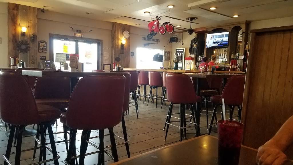 Roosters Grille & Pizzaria | restaurant | 1000 5th St, Calhan, CO 80808, USA | 7193473280 OR +1 719-347-3280