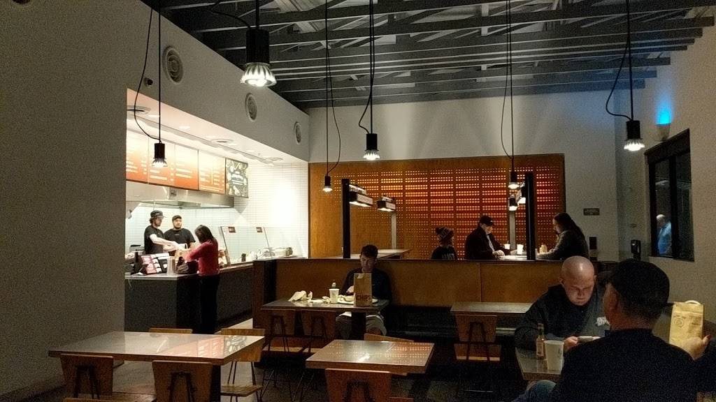 Chipotle Mexican Grill | restaurant | 3881 Valley Centre Dr, San Diego, CA 92130, USA | 8587240994 OR +1 858-724-0994