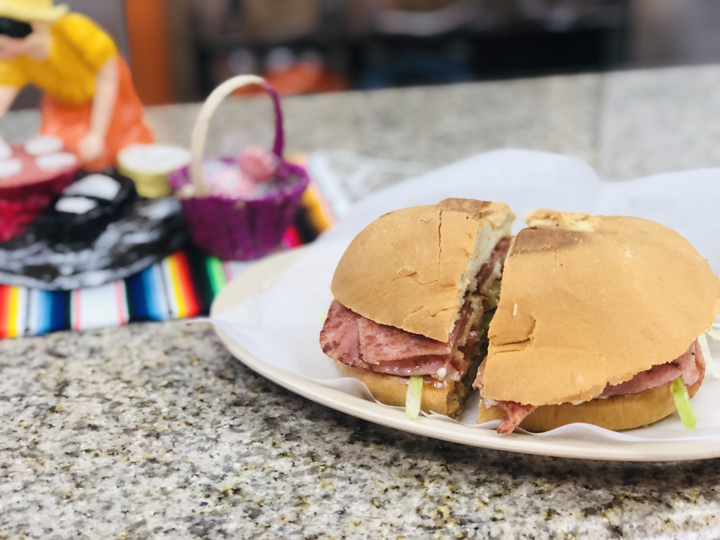 Ximena’s Mexican Restaurant | restaurant | 8416 N 56th St, Temple Terrace, FL 33617, USA | 8139147080 OR +1 813-914-7080