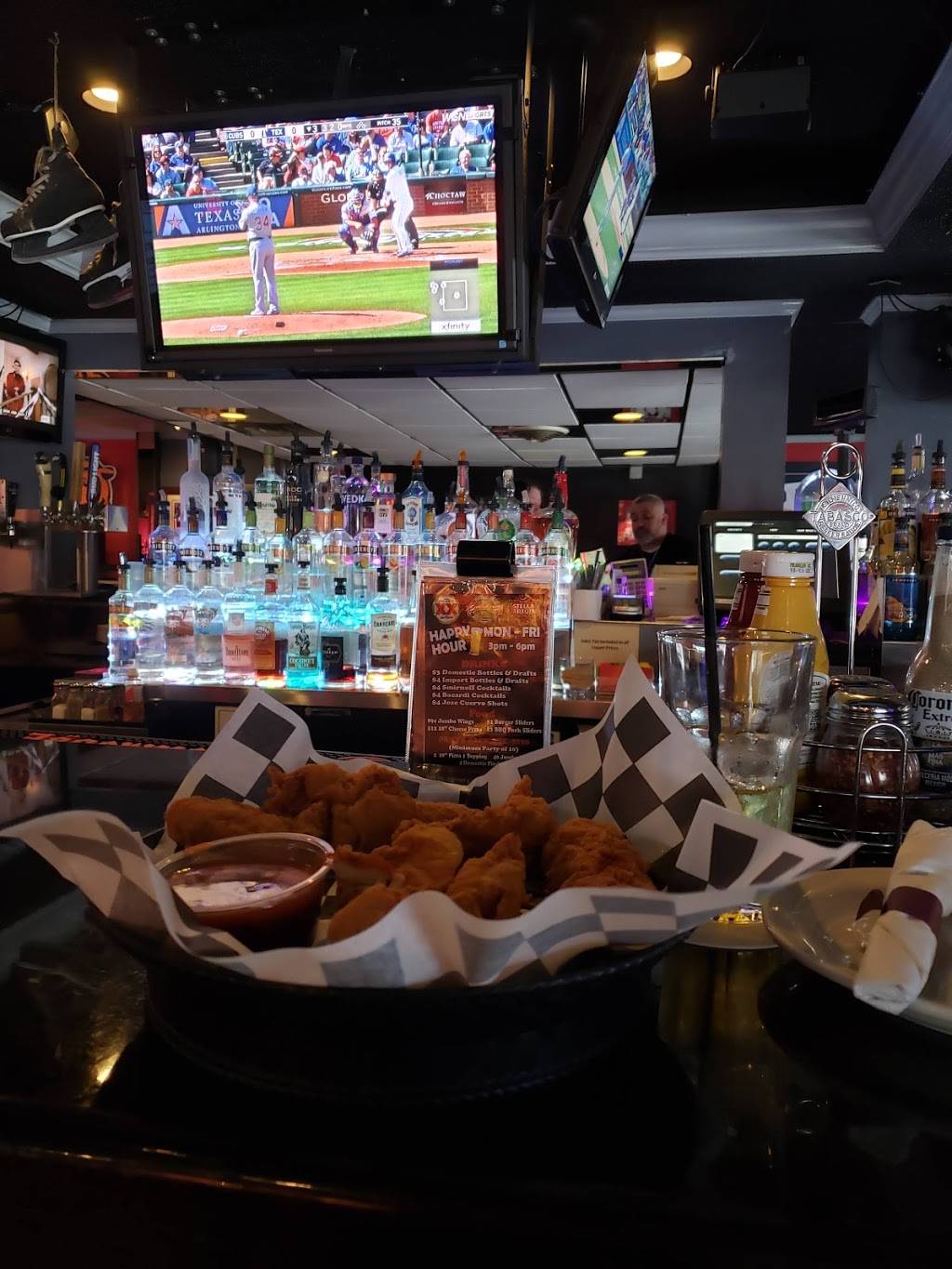 Sneakers Sports Bar & Grill | restaurant | 9721 Grand Ave, Franklin Park, IL 60131, USA | 8474554444 OR +1 847-455-4444