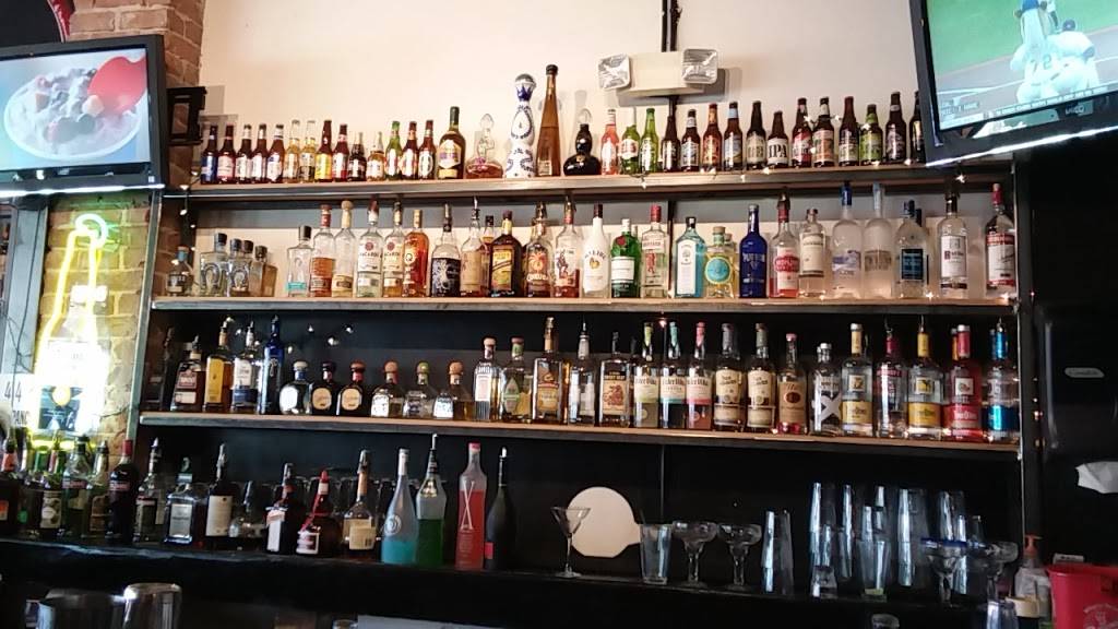 Margaritas Grille | restaurant | 10 W Main St, Mesa, AZ 85201, USA | 4809695812 OR +1 480-969-5812