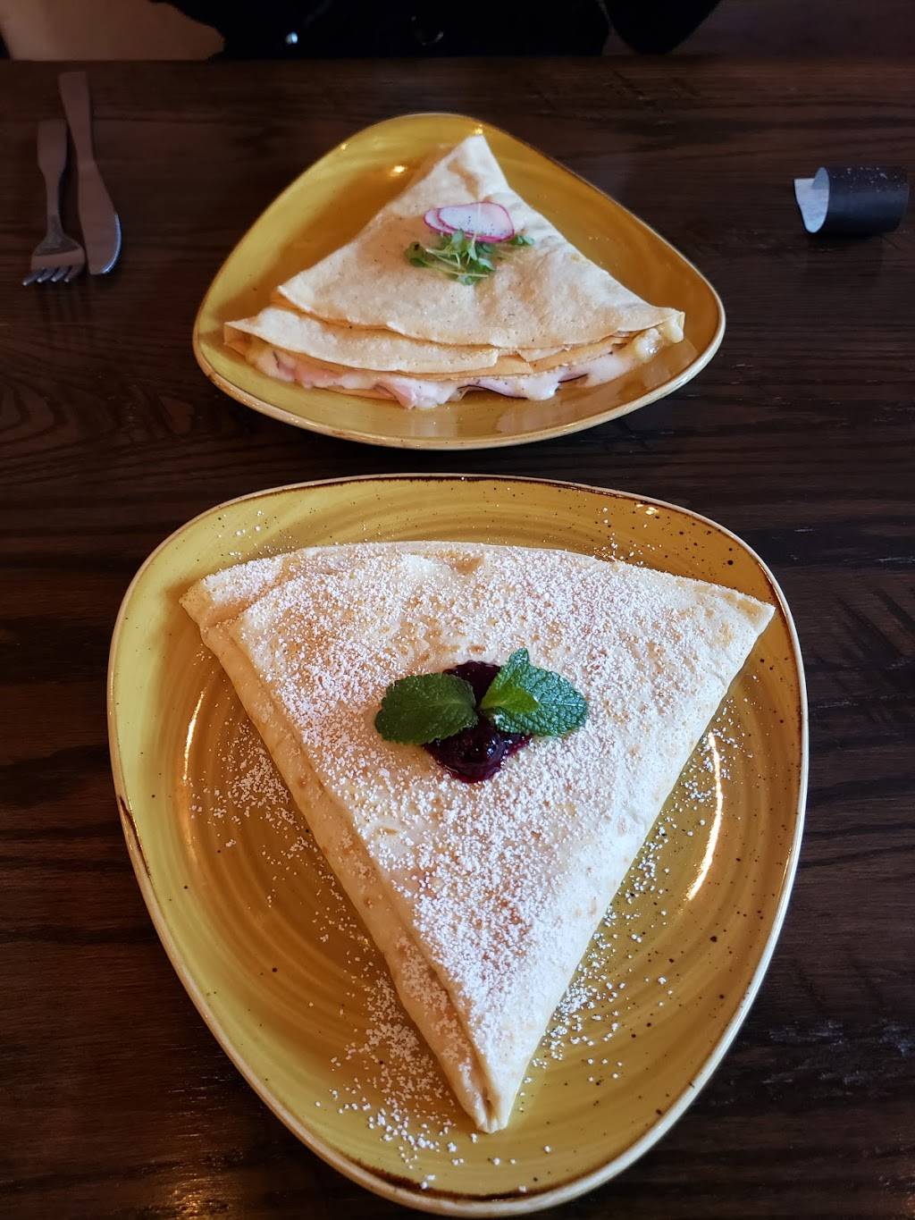 The Crepe Shop | cafe | 2928 N Broadway, Chicago, IL 60657, USA | 7738570018 OR +1 773-857-0018