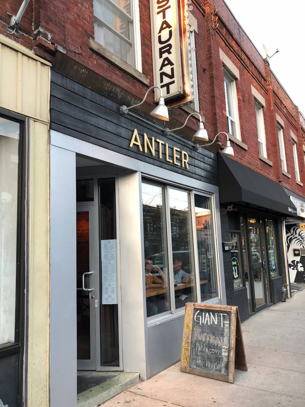 Antler Kitchen & Bar | restaurant | 1454 Dundas St W, Toronto, ON M6J 1Y6, Canada | 6473458300 OR +1 647-345-8300