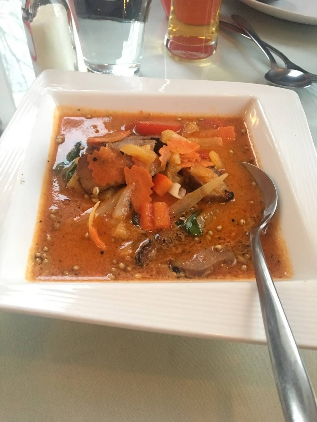 The Terrace - Savory Thai Cuisine | restaurant | 1559 Dixwell Ave, Hamden, CT 06514, USA | 2032302077 OR +1 203-230-2077