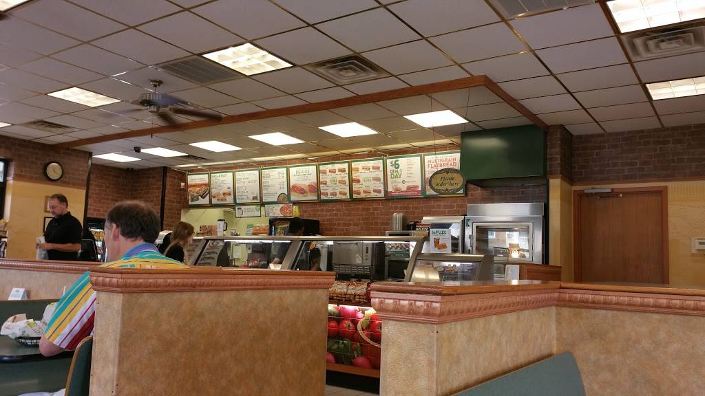 Subway | restaurant | 630 N Grand Ave E, Springfield, IL 62702, USA | 2177534054 OR +1 217-753-4054